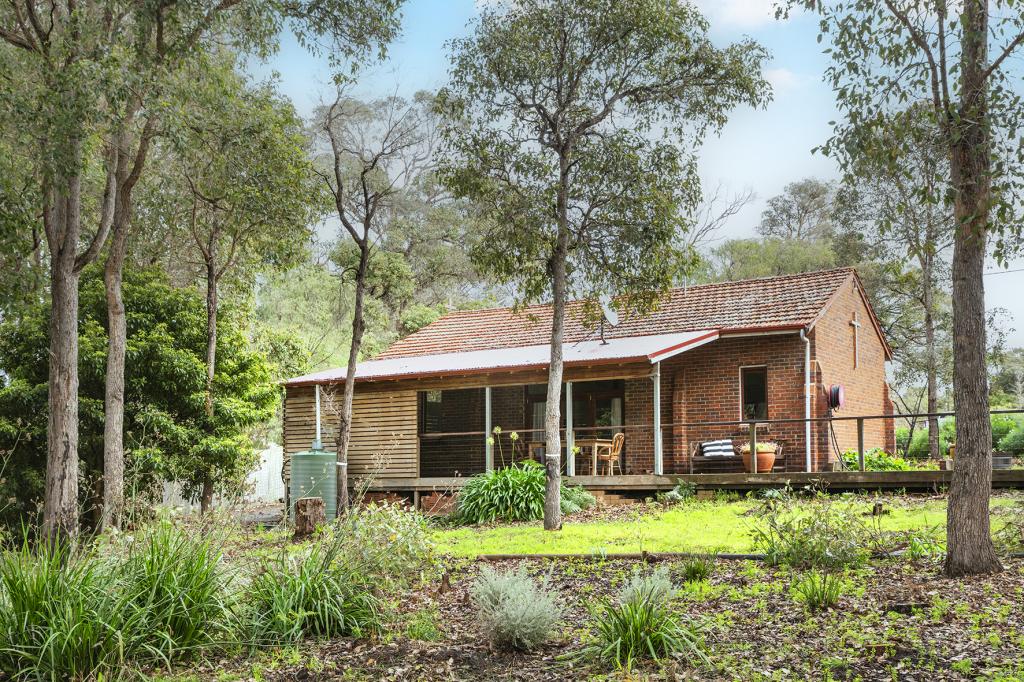 24 Brockman Hwy, Karridale, WA 6288