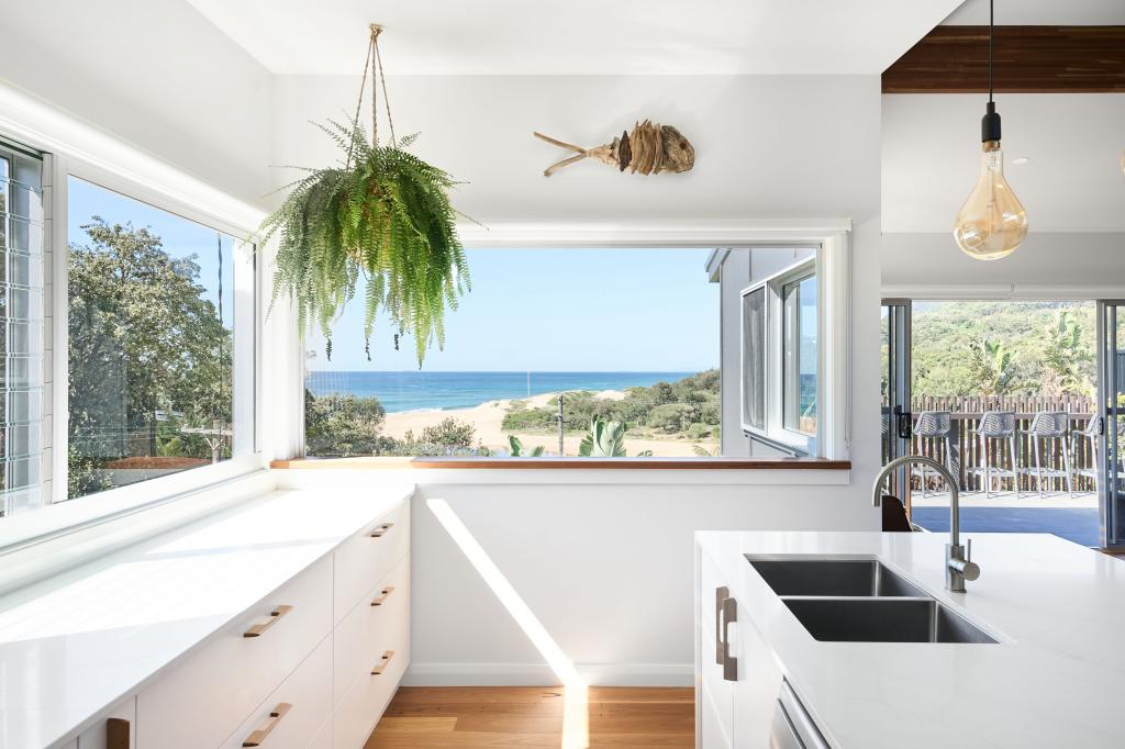 18 Seaview Cres, Stanwell Park, NSW 2508