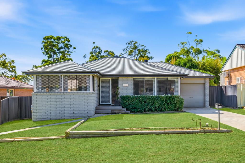 41 Tallowwood Cres, Bradbury, NSW 2560