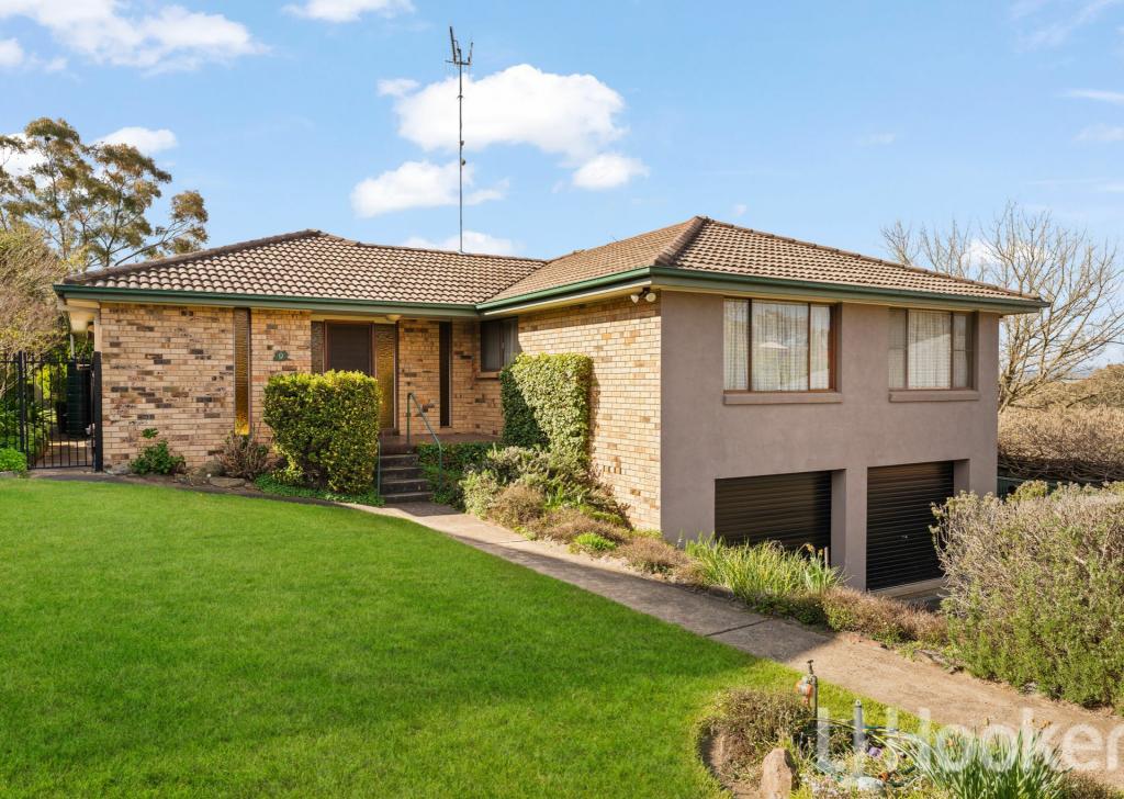 9 De Lisle Pl, West Bathurst, NSW 2795