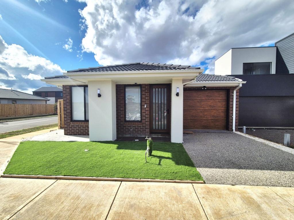 82 Brundell Ave, Rockbank, VIC 3335