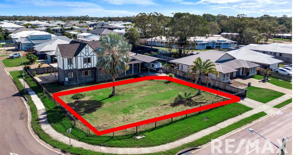 2 SENOR AVE, URANGAN, QLD 4655