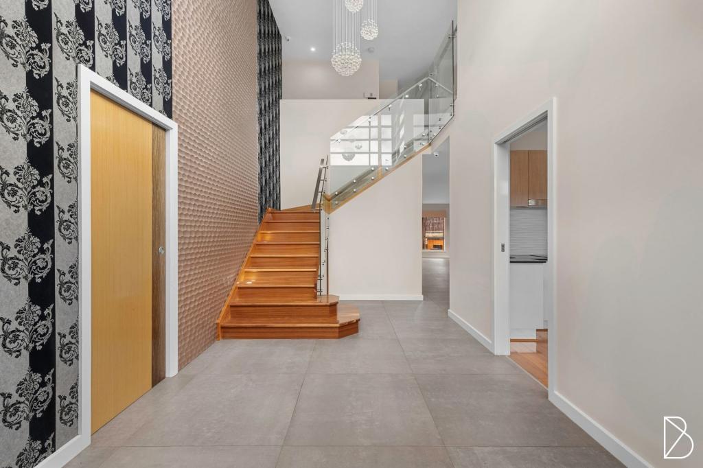 79 Cocoparra Cres, Crace, ACT 2911