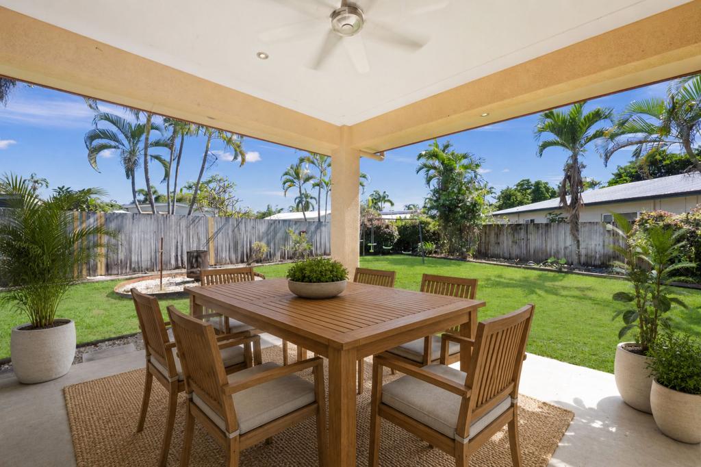 15 Fanning Ct, Balgal Beach, QLD 4816