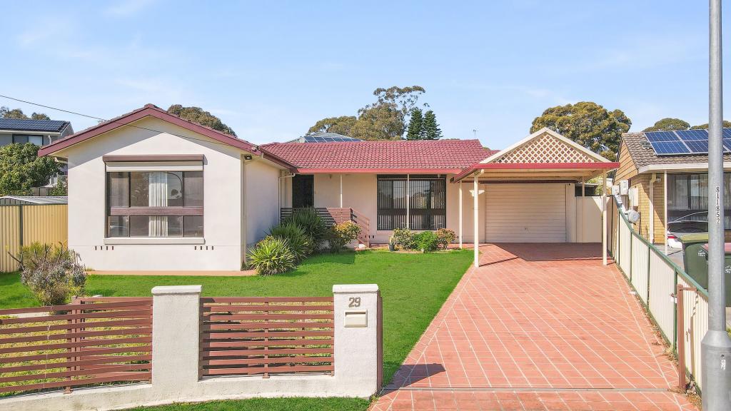 29 Geelong Cres, St Johns Park, NSW 2176