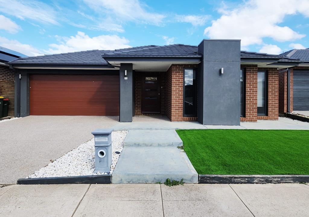 95 Holyoake Pde, Manor Lakes, VIC 3024