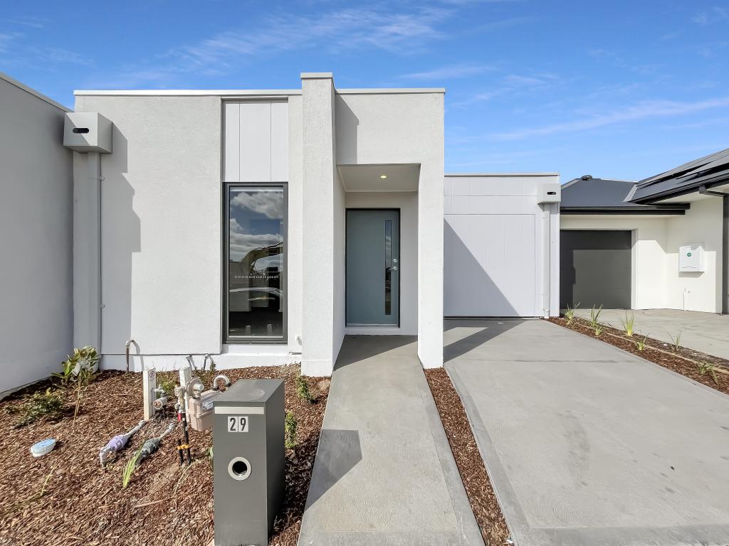 29 Berkeley Dr, Armstrong Creek, VIC 3217
