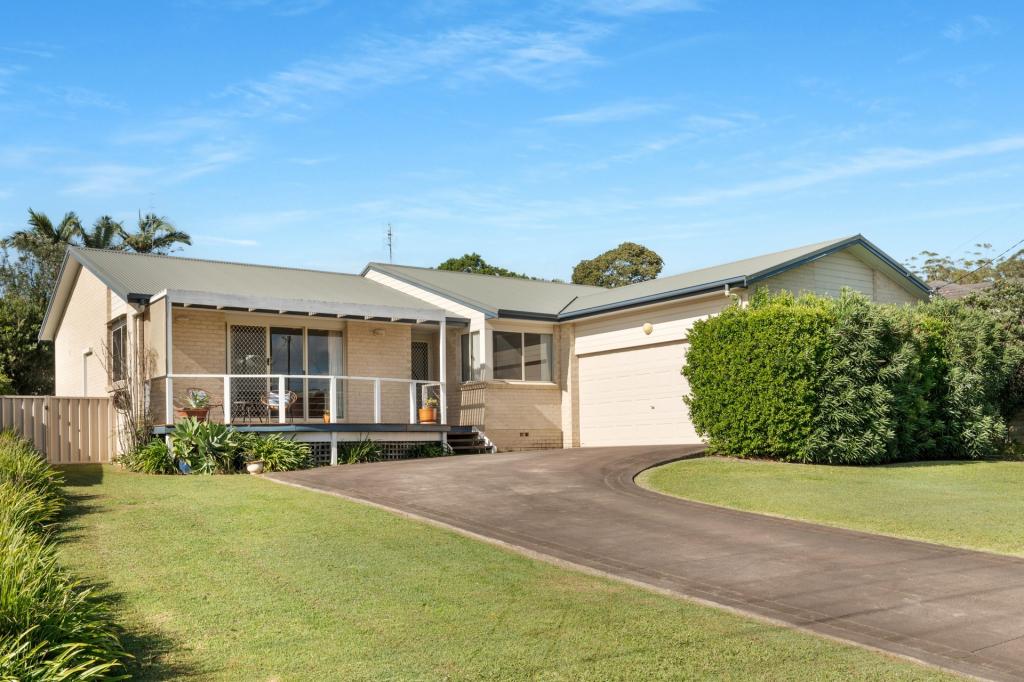 16 SUNCREST AVE, SUSSEX INLET, NSW 2540
