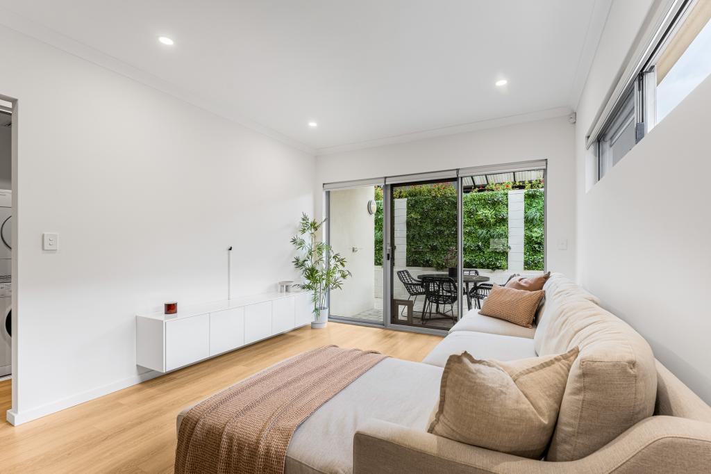 4/52 Odin Rd, Innaloo, WA 6018