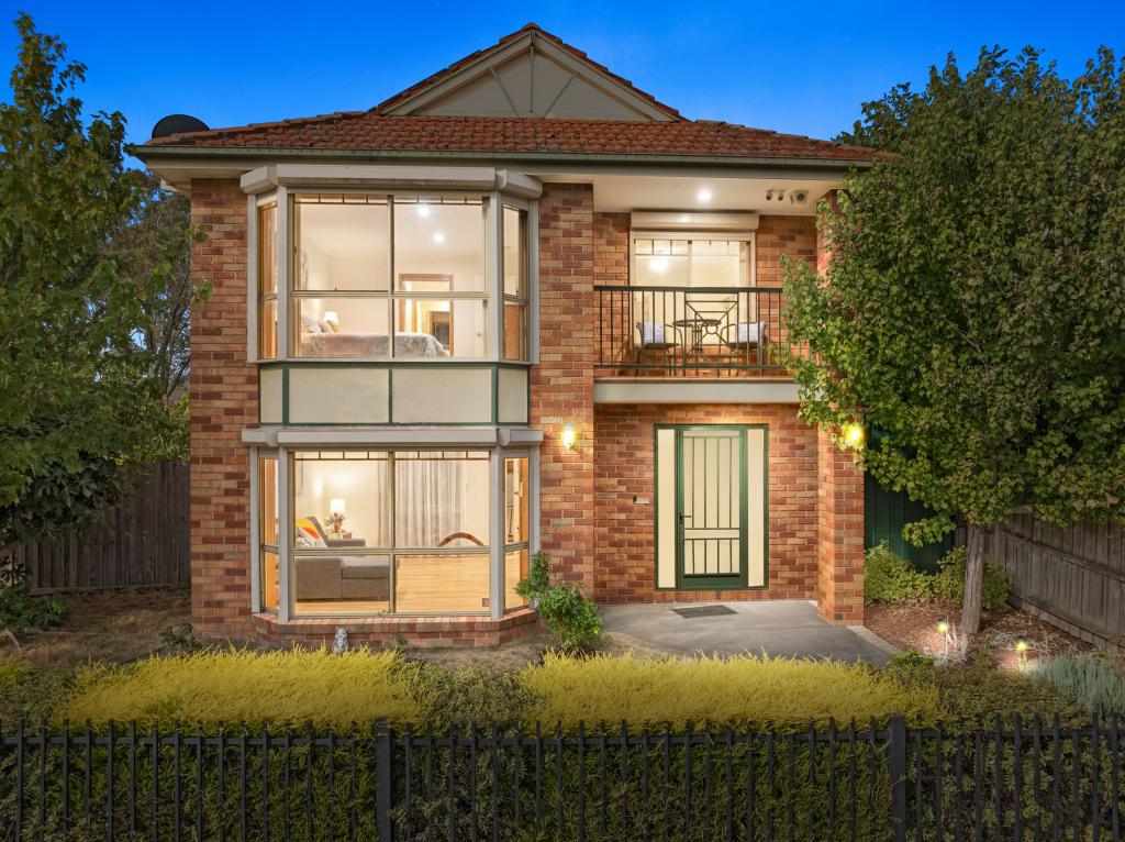 18 Elysee Ave, South Morang, VIC 3752