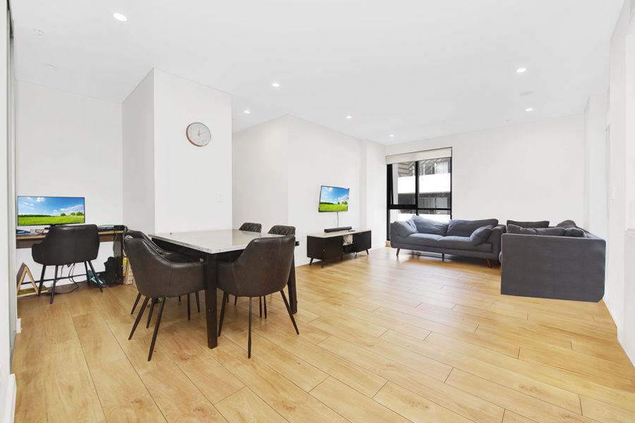 204/8 George St, Seven Hills, NSW 2147