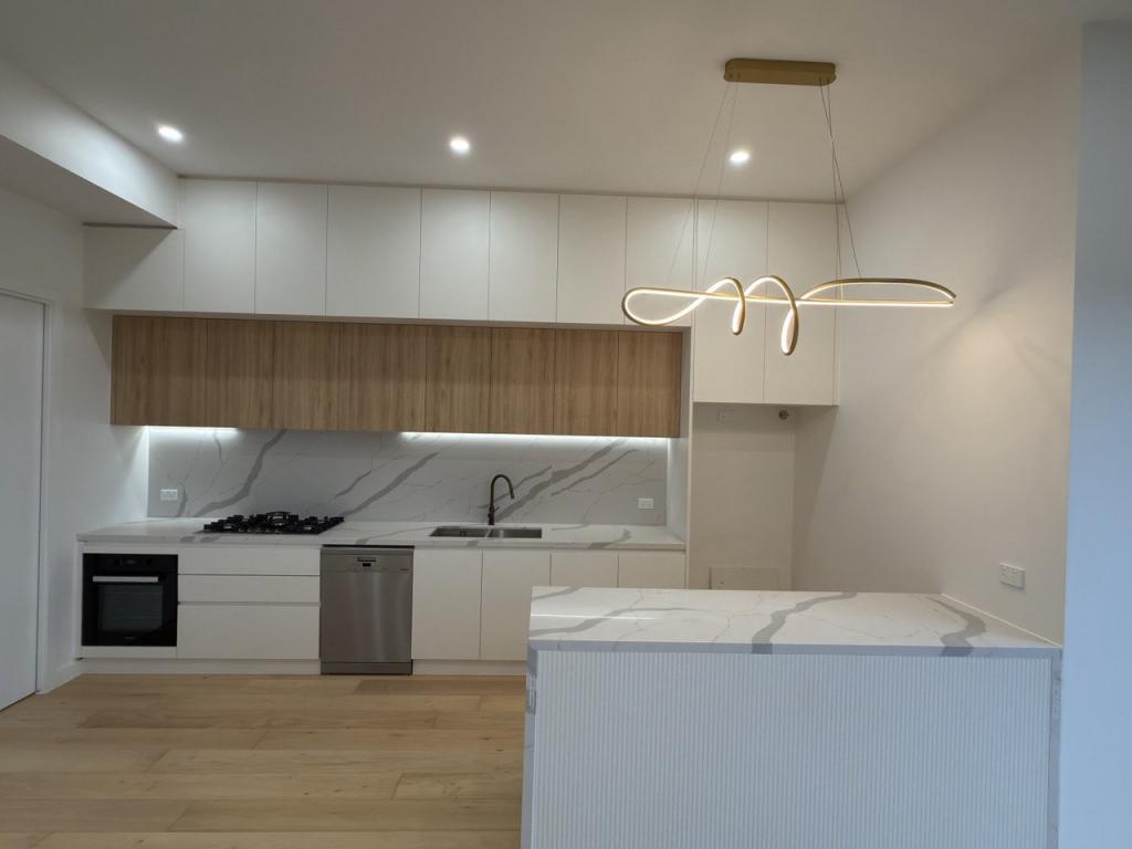 2 & 4/33 FOOTE ST, TEMPLESTOWE LOWER, VIC 3107