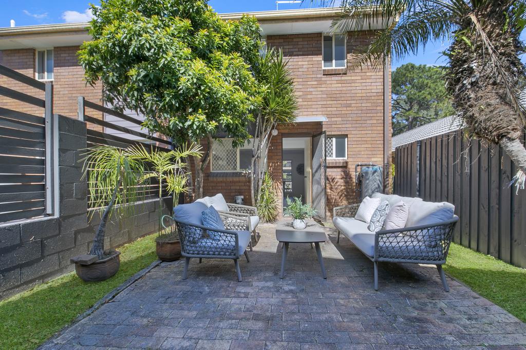 2/5 Woodford St, Holland Park West, QLD 4121