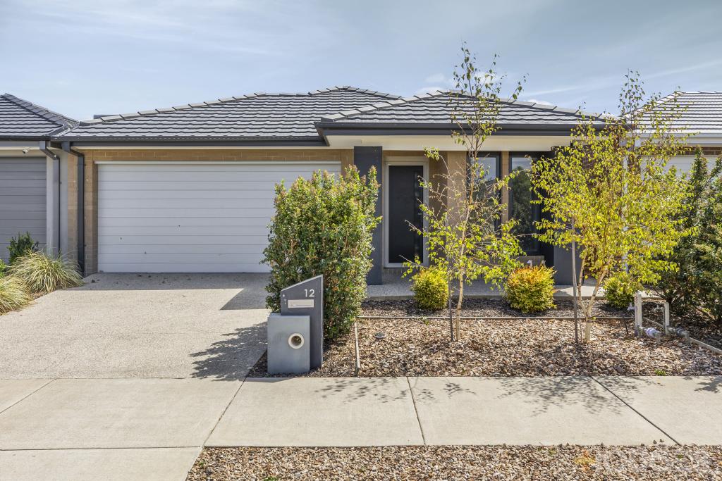 12 CHAMBERLAIN DR, ARMSTRONG CREEK, VIC 3217