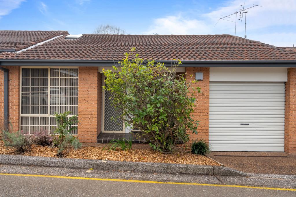 2/17 Althorp St, East Gosford, NSW 2250