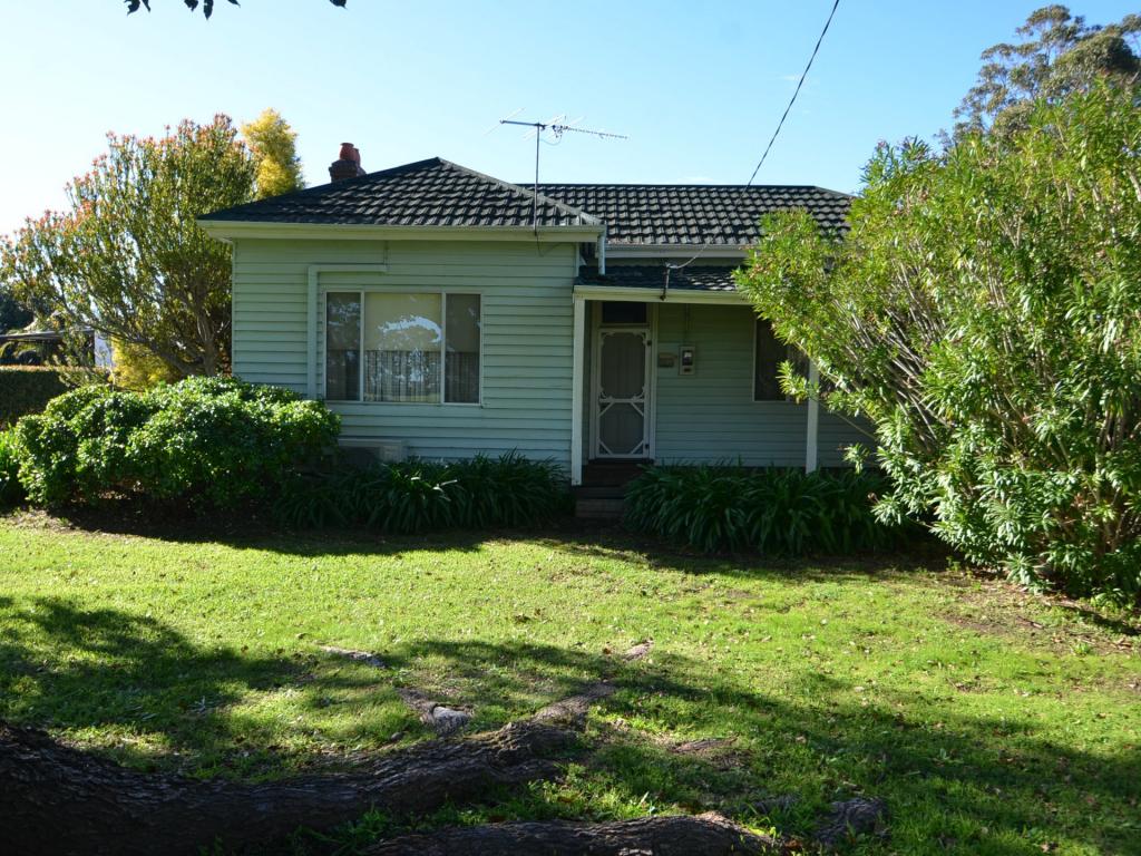 120 Young St, Harvey, WA 6220