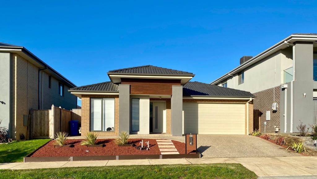 27 Curzon St, Clyde North, VIC 3978