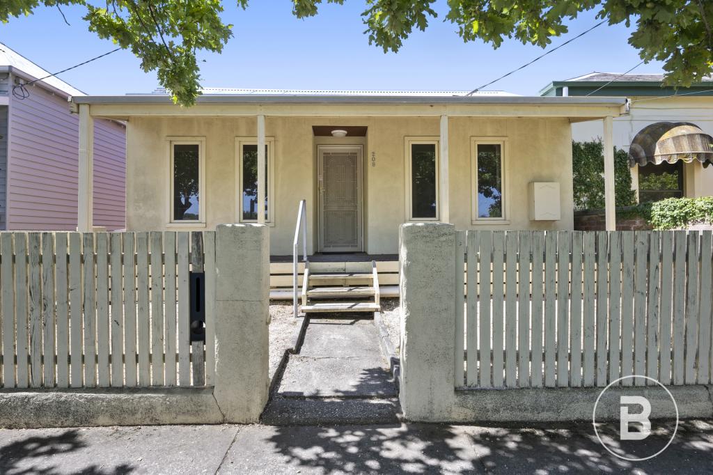 208 Doveton Cres, Soldiers Hill, VIC 3350