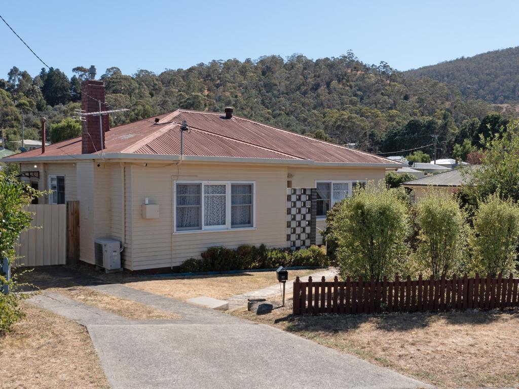 32 Derwent Tce, New Norfolk, TAS 7140