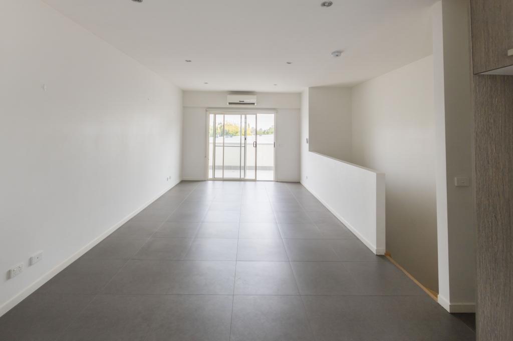 11/110-116 Moore St, Coburg, VIC 3058