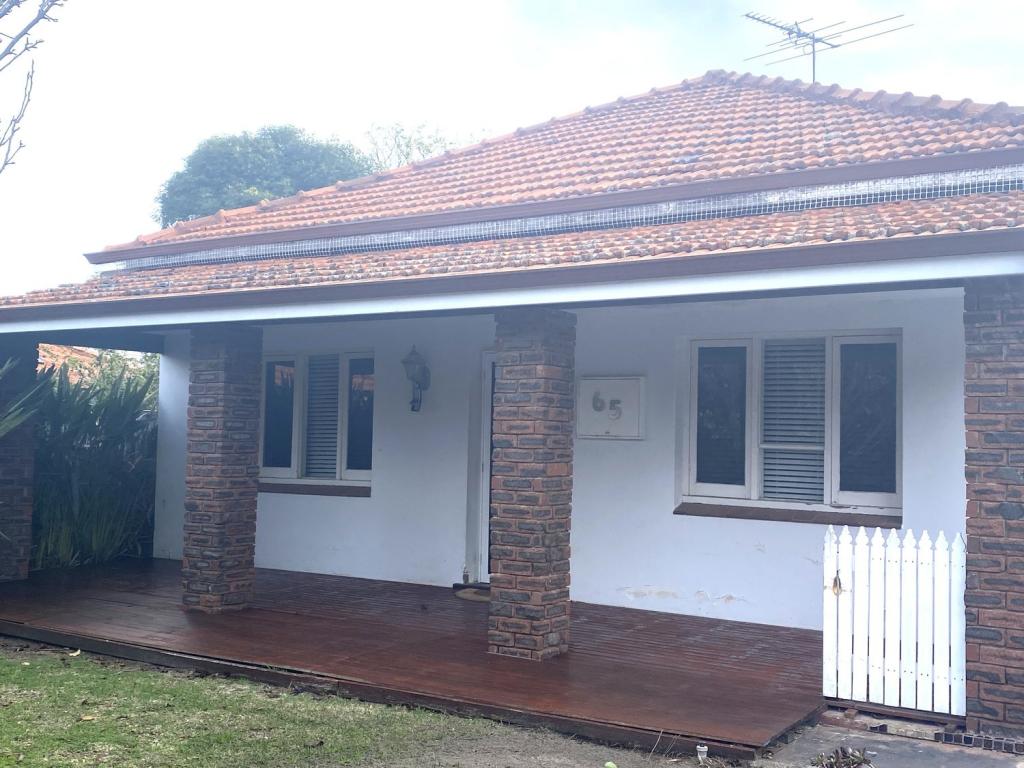 65 London St, Mount Hawthorn, WA 6016
