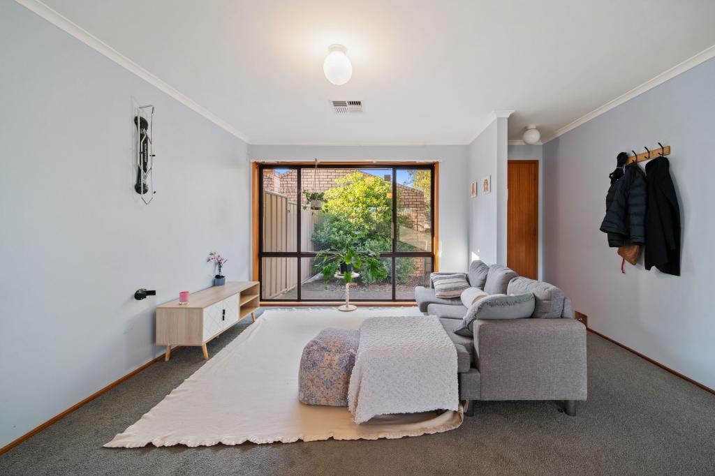 8/2 Quayle Pl, Florey, ACT 2615