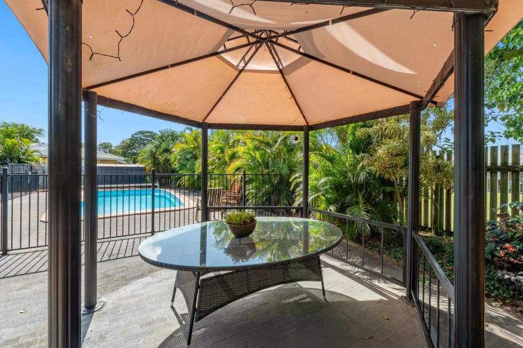 11 Lakeside Ct, Torquay, QLD 4655