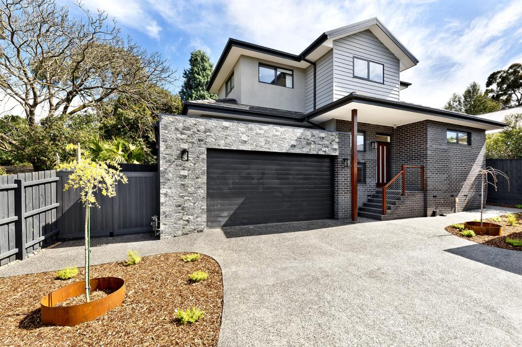 2/215 Mountain View Rd, Greensborough, VIC 3088