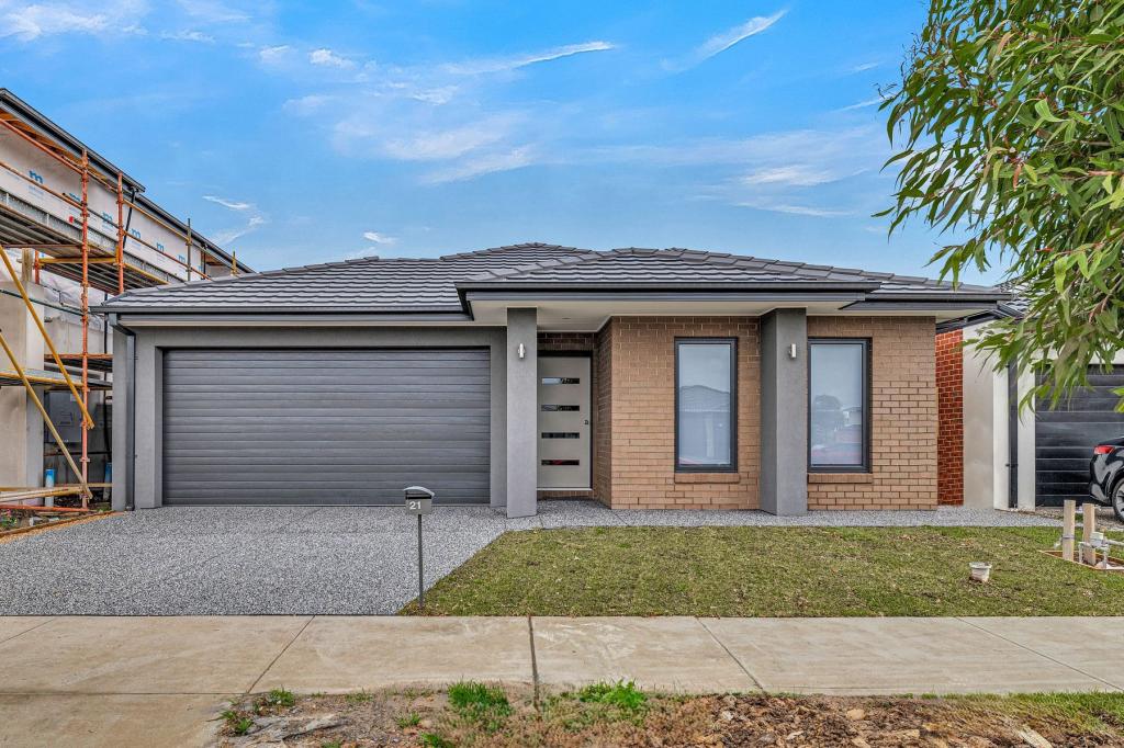 21 Crosswater Bvd, Clyde North, VIC 3978