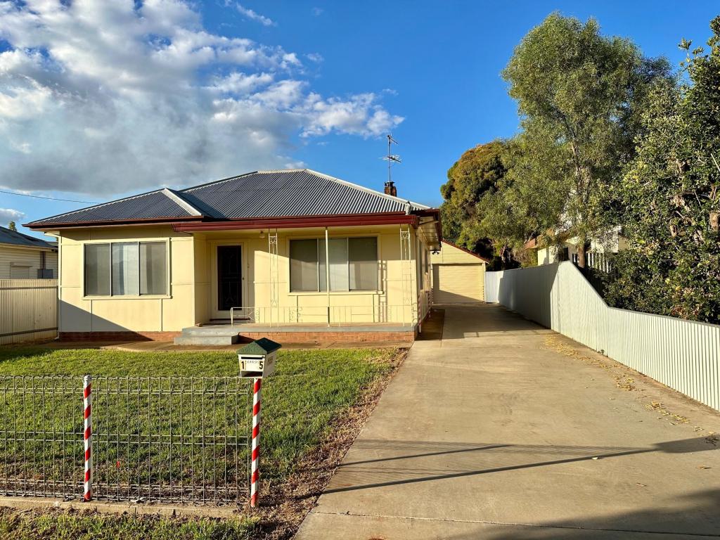 15 KYWONG ST, GRIFFITH, NSW 2680