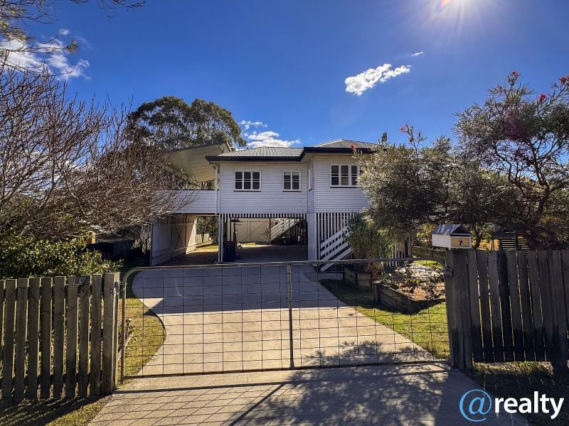 7 Dalkeith St, Nanango, QLD 4615