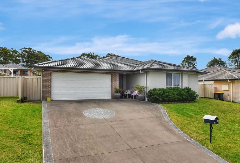 19 Closebourne Way, Raymond Terrace, NSW 2324