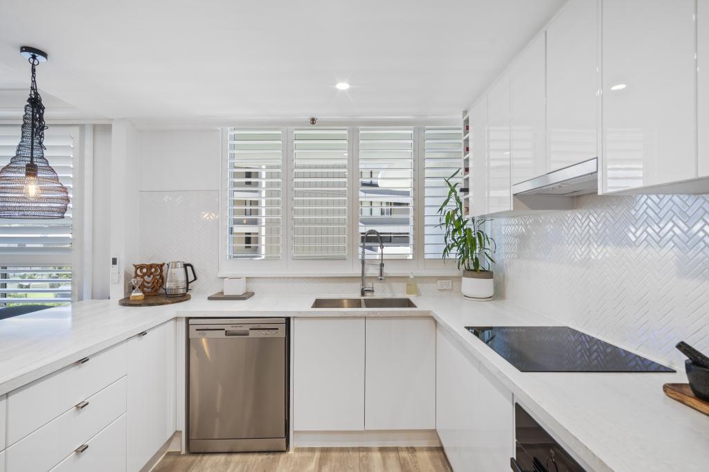 2c/3540 Main Beach Pde, Main Beach, QLD 4217