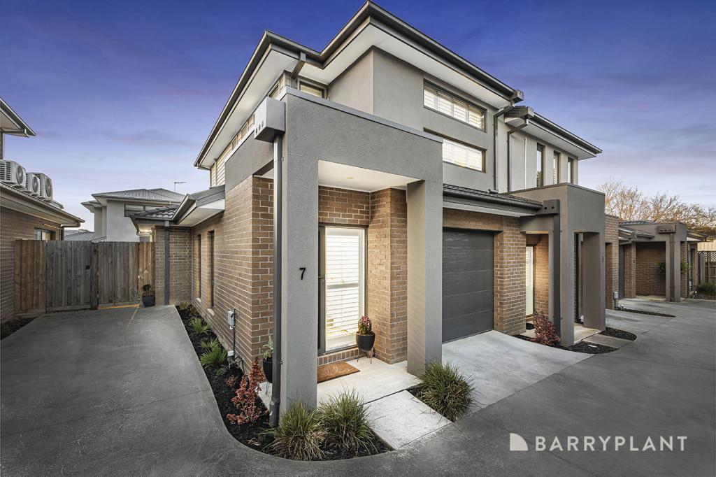 7 Scarlett Cl, Kilsyth, VIC 3137