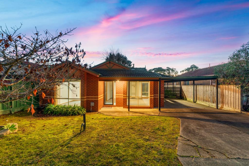 19 Adelaide Cl, Berwick, VIC 3806