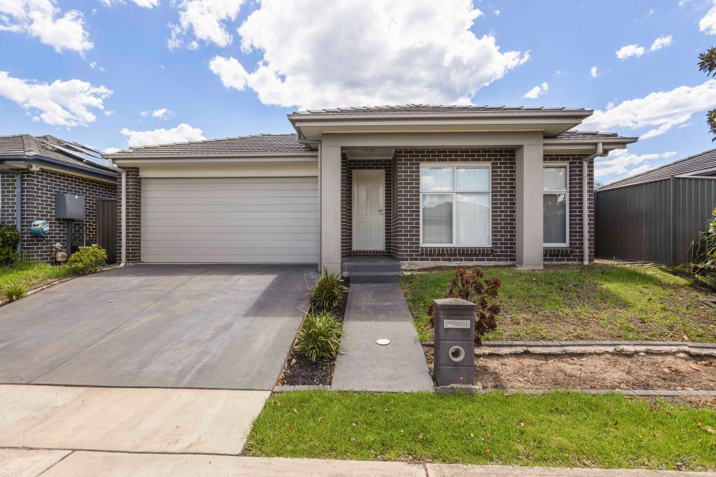 45 Sinclair Pde, Jordan Springs, NSW 2747