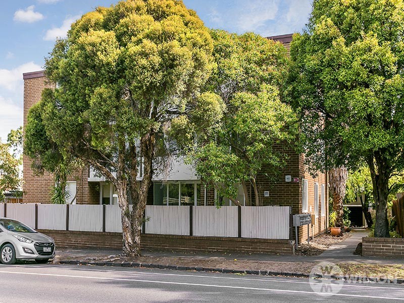 2/229 HOTHAM ST, ELSTERNWICK, VIC 3185