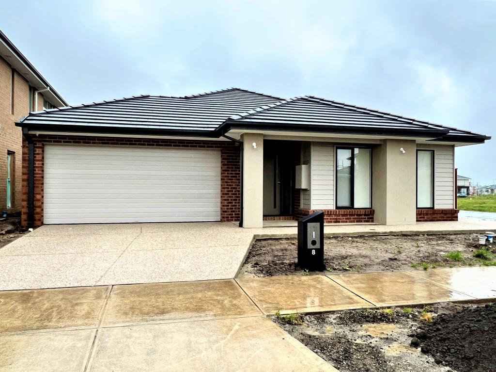 8 Sunlight Ave, Clyde North, VIC 3978