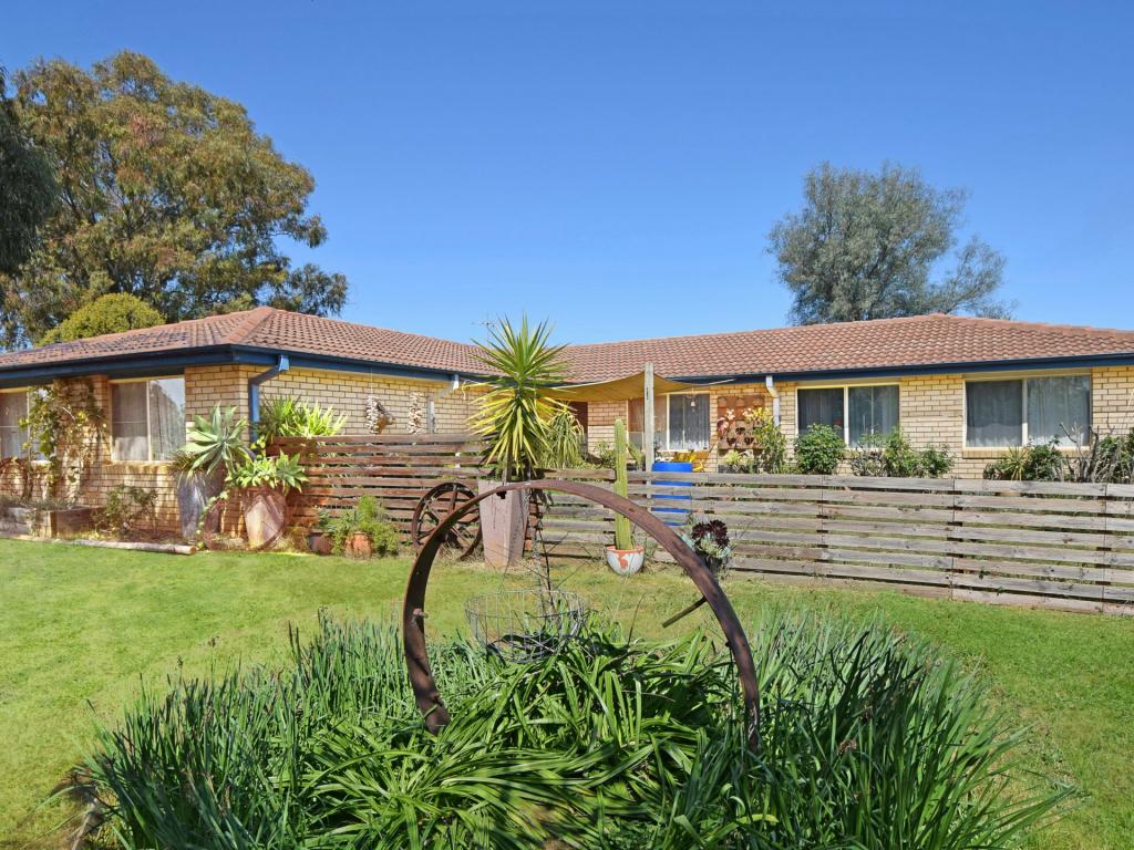 67 Windermere St, Young, NSW 2594