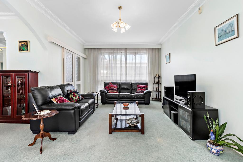 10 Swindon Rd, Hughesdale, VIC 3166