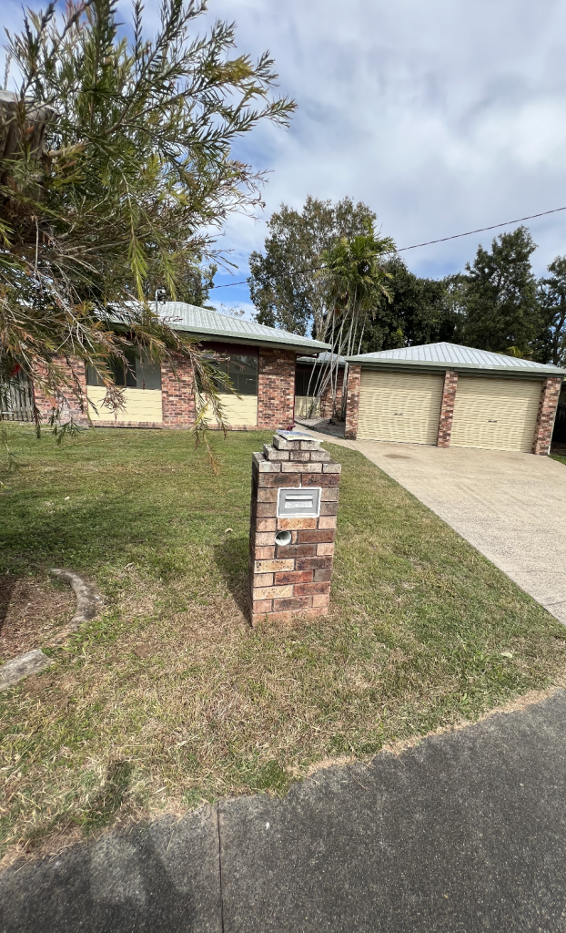 24 Schapers Rd, Glenella, QLD 4740