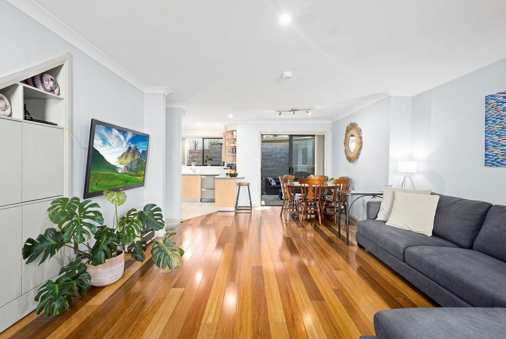 9/17-19 Robertson St, Coniston, NSW 2500
