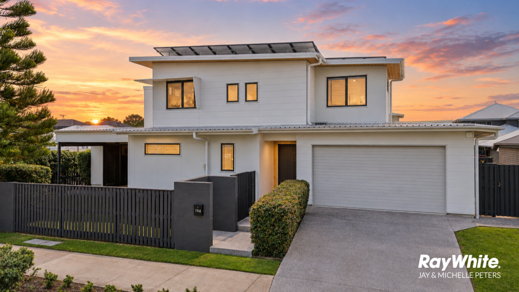 194 Lakeview Prom, Newport, QLD 4020
