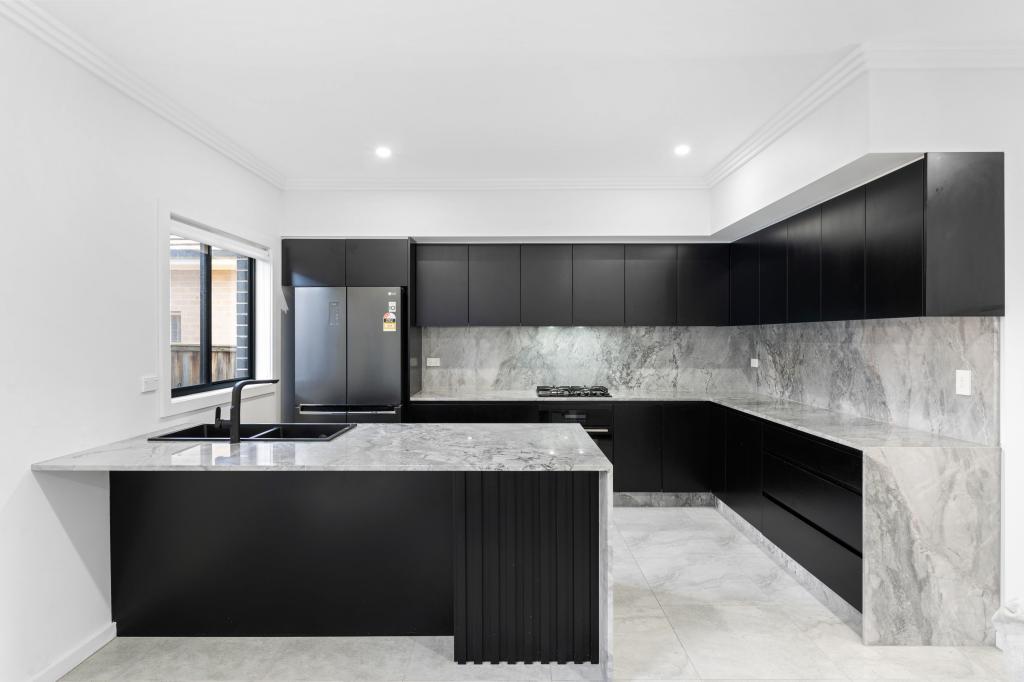 2/7 Yengo St, Minto, NSW 2566