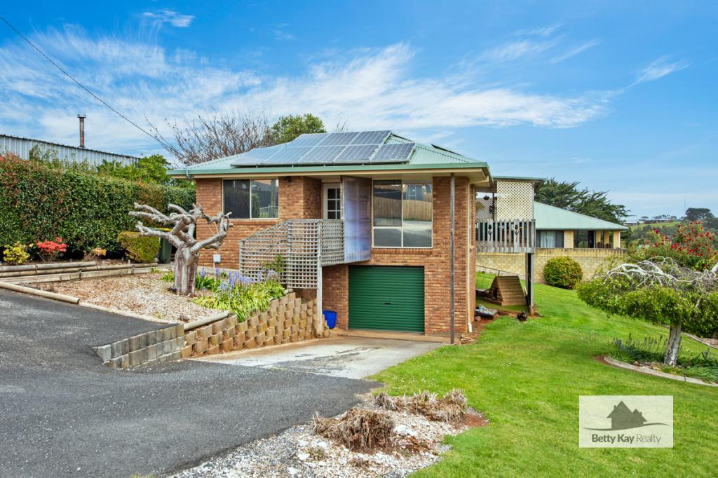 9 Upper Gibson St, Smithton, TAS 7330