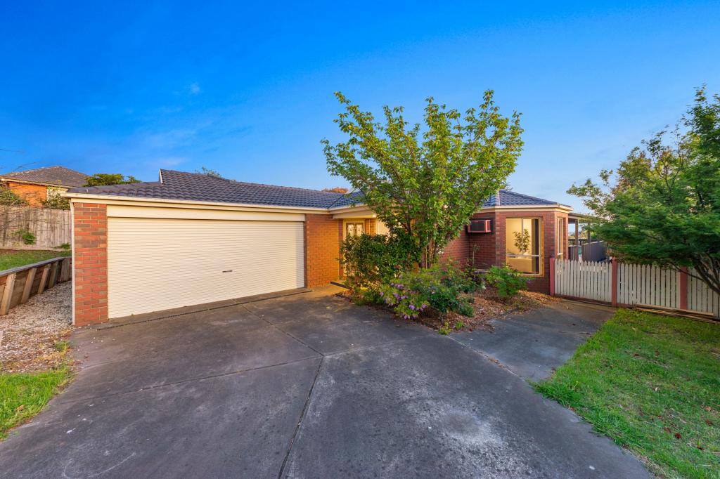 31 JACQUELINE PL, PAKENHAM, VIC 3810