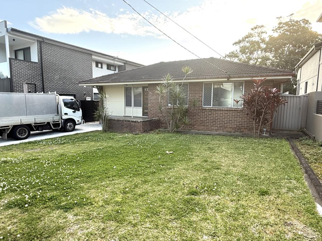 30 Kensington St, Punchbowl, NSW 2196