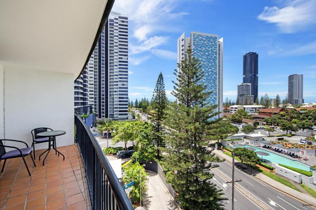 609/30-34 Surf Pde, Broadbeach, QLD 4218
