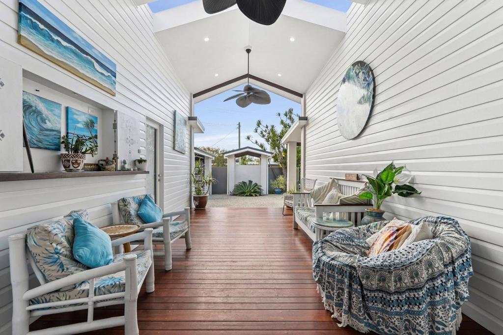 7 Ilkinia Ave, Broadbeach Waters, QLD 4218