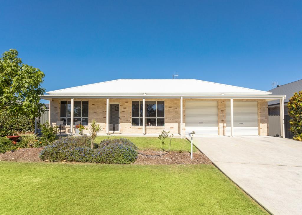 4 MAITA WAY, OLD BAR, NSW 2430